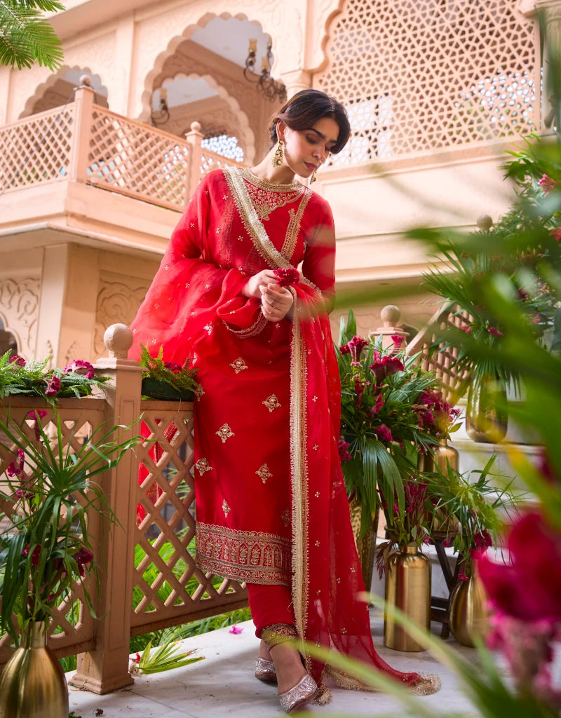 Dwaar Kurta Set By Manvi Kapoor B