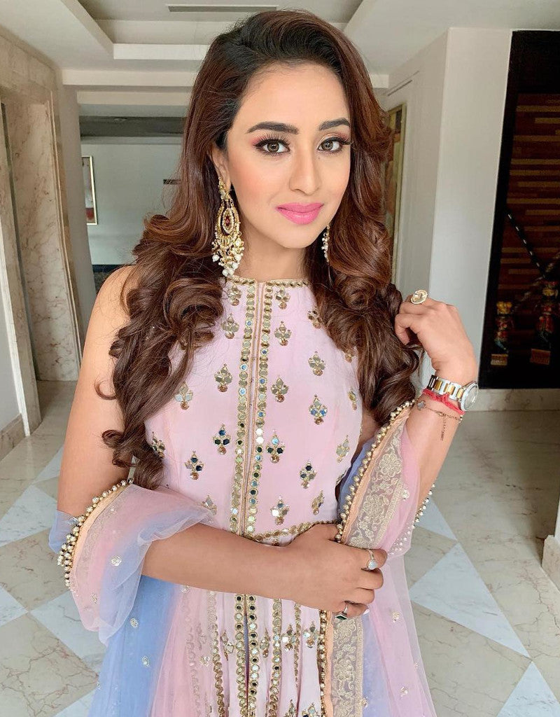 Manvi Kapoor-Celebrity-Musskan-Sethi-wearing-Baby-Pink-Garara-Set-Ethnic-Indian-Womenswear