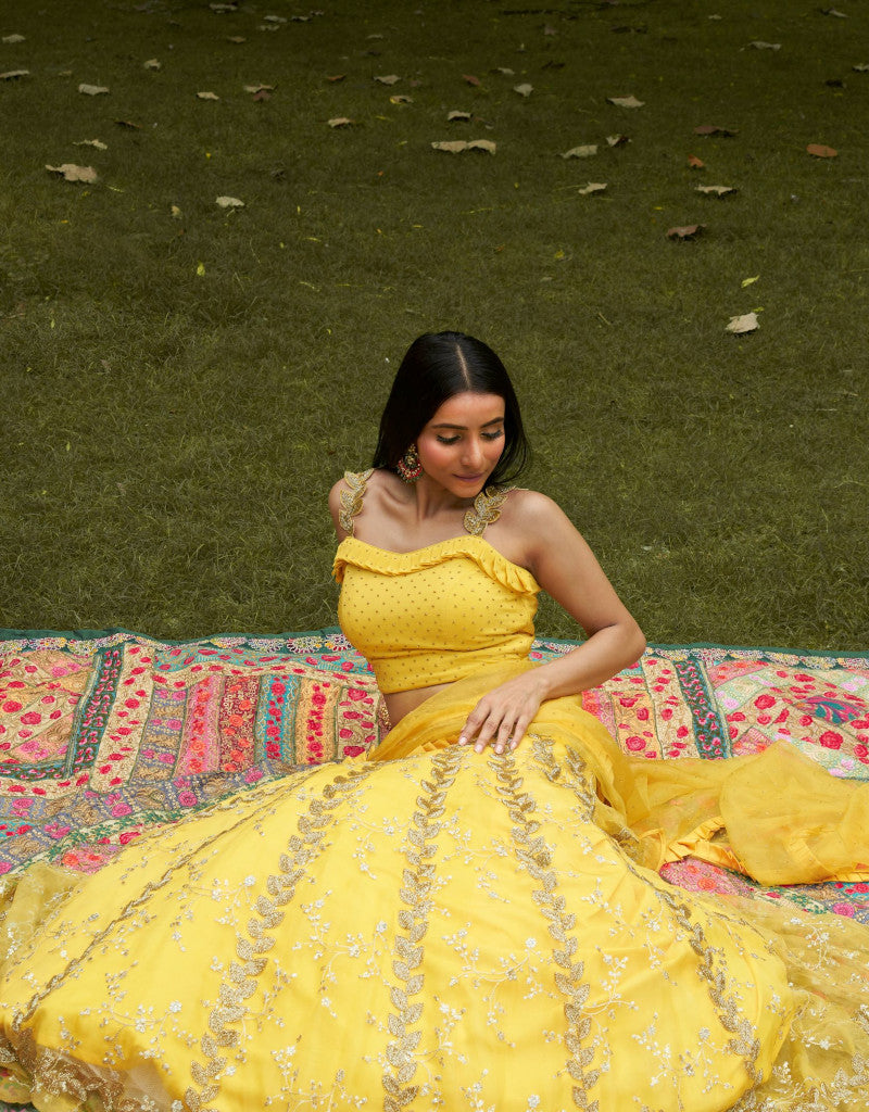 Manvi-Kapoor-Yellow-Lehenga-Ethnic-Indian-Womenswear