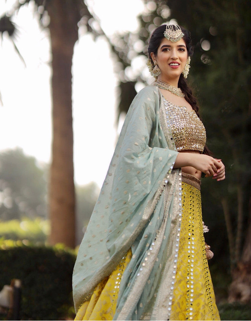 SUNHERA-lehenga-ethnic-indianwear-Manvi Kapoor