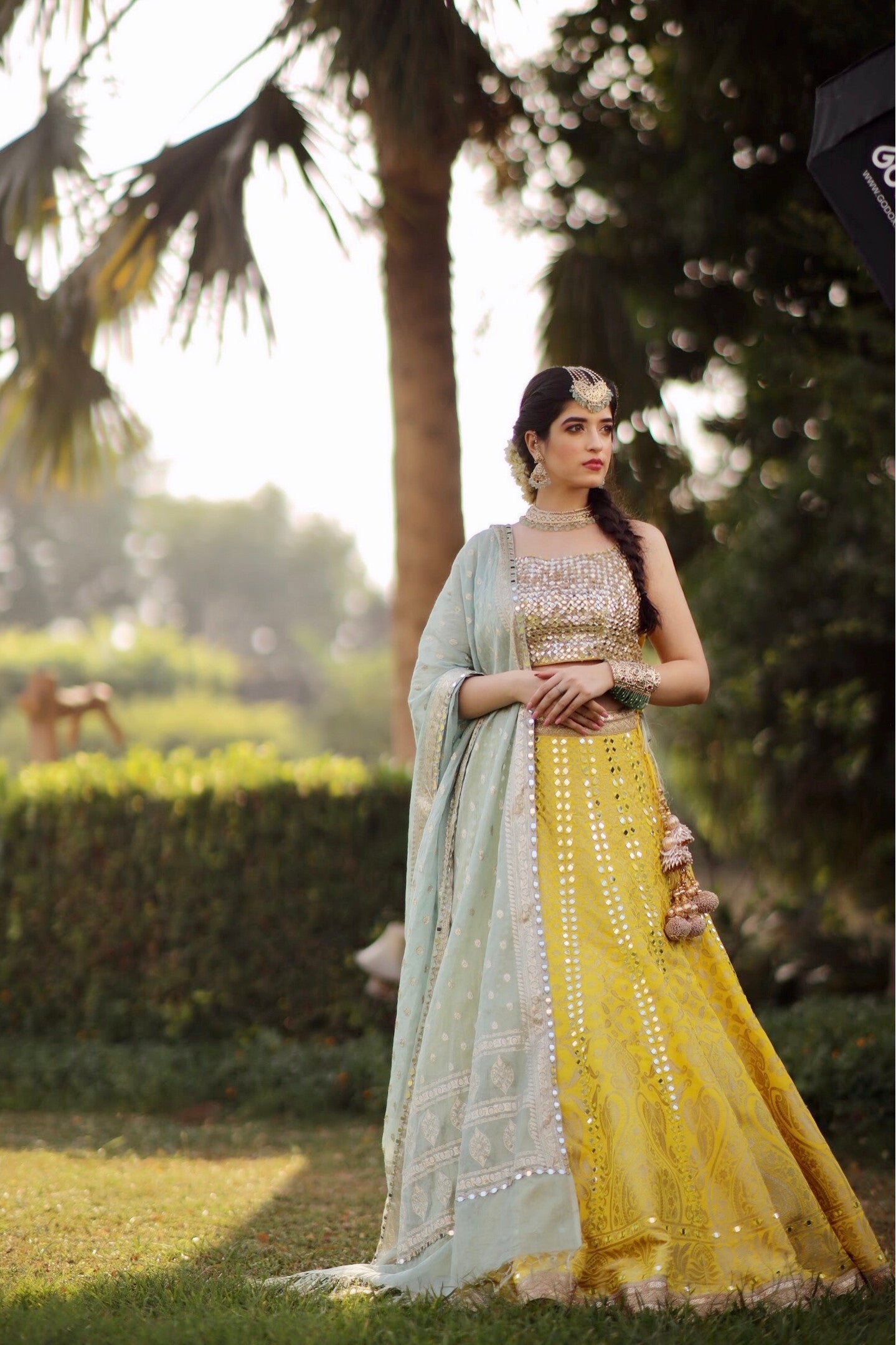 SUNHERA-lehenga-ethnic-indianwear-Manvi Kapoor